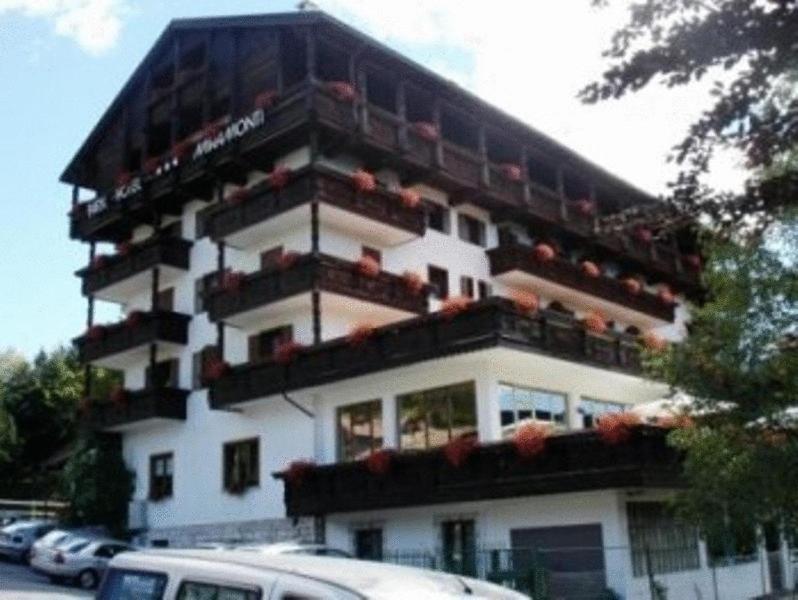 Park Hotel Miramonti Фолгария Екстериор снимка