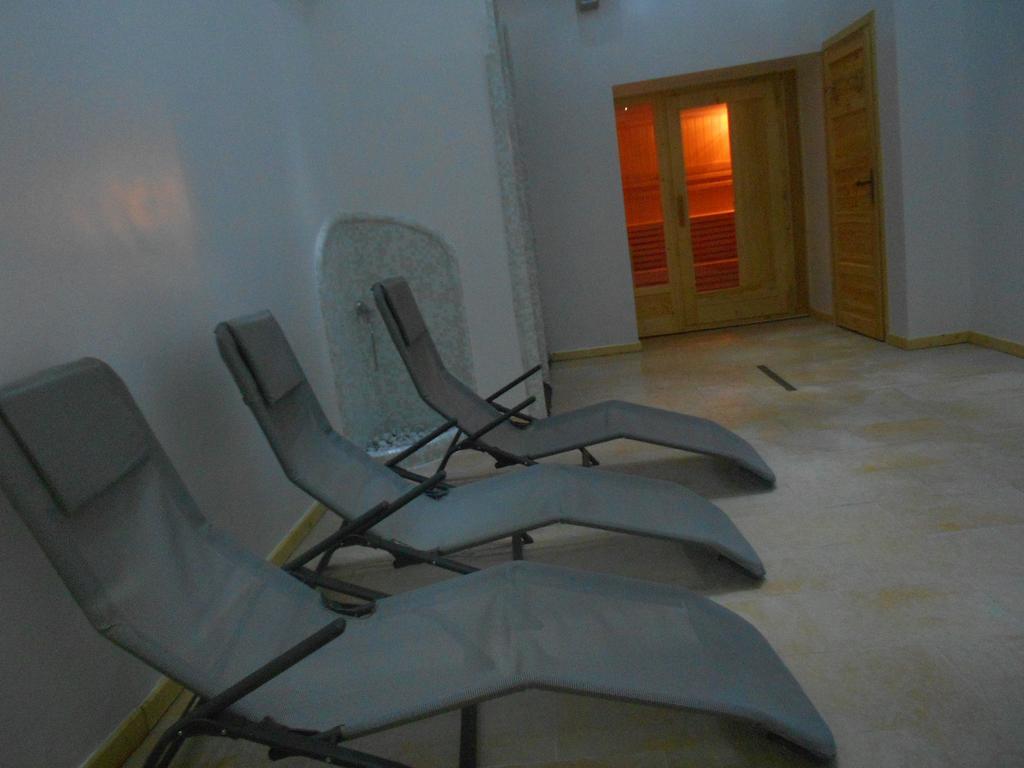 Park Hotel Miramonti Фолгария Екстериор снимка