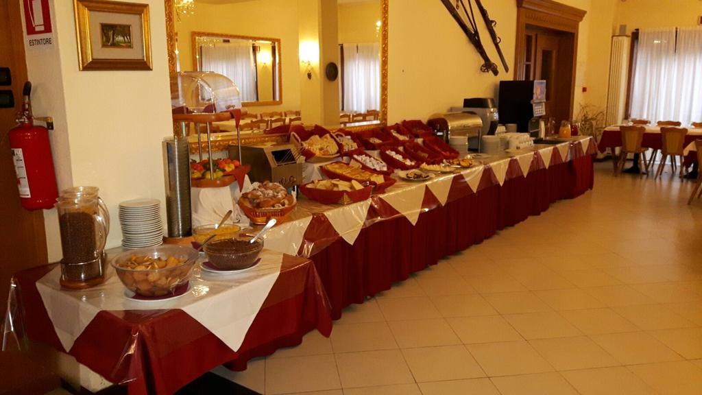 Park Hotel Miramonti Фолгария Екстериор снимка