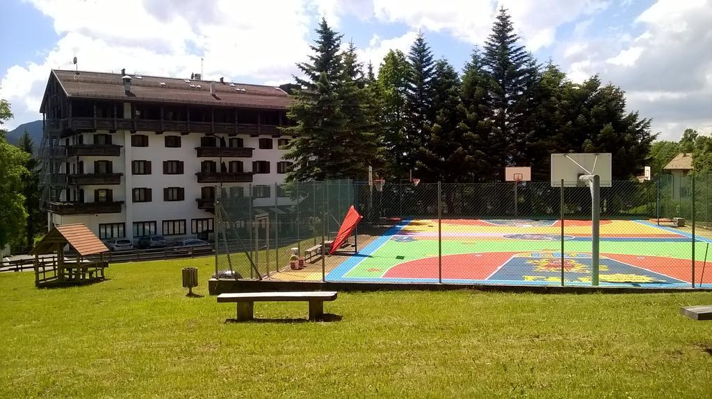 Park Hotel Miramonti Фолгария Екстериор снимка